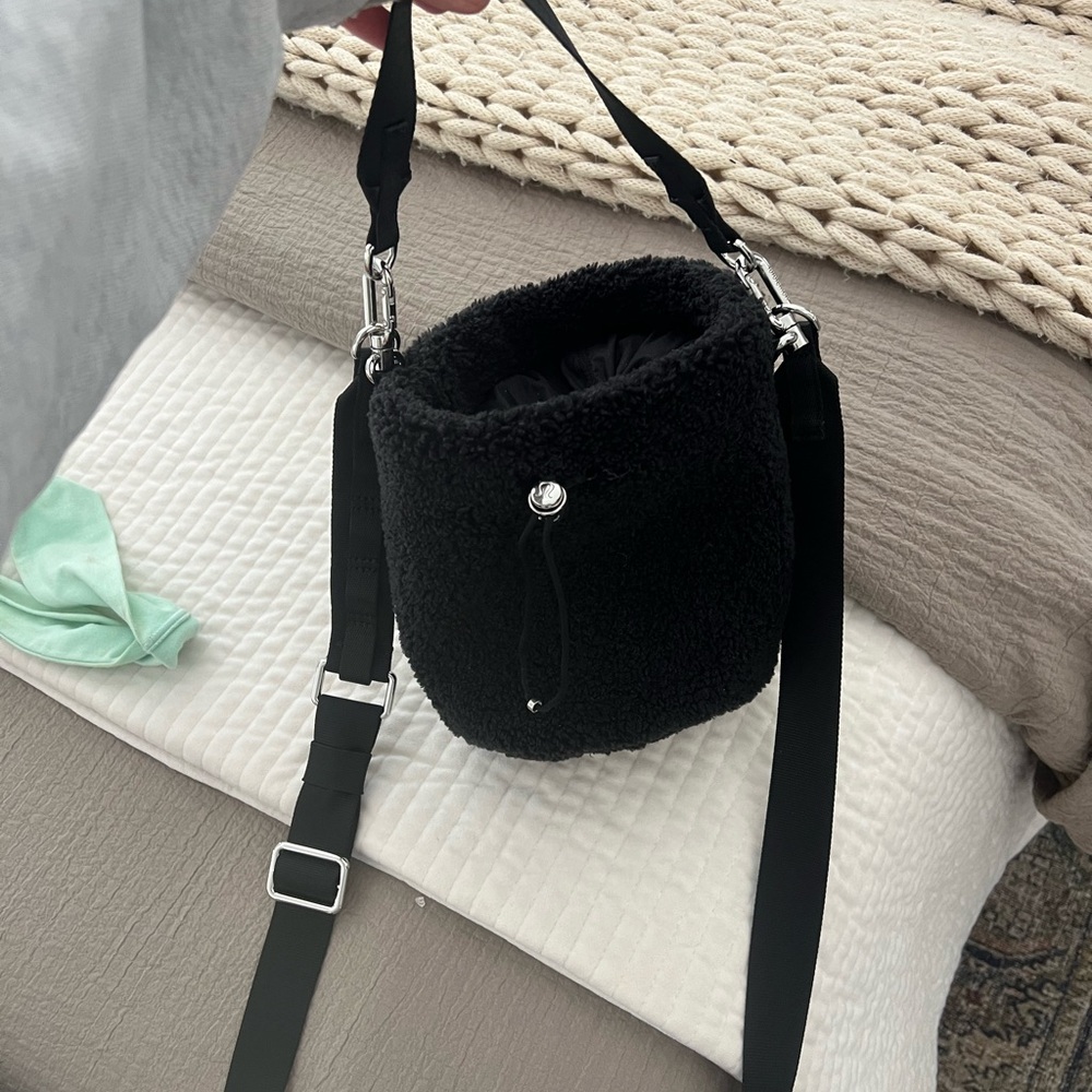 Lululemon Bucket Shoulder Bag